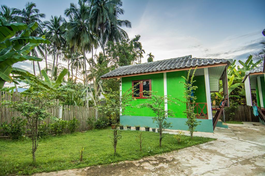 Sarm Mork Guest House Mae Hong Son Exteriör bild