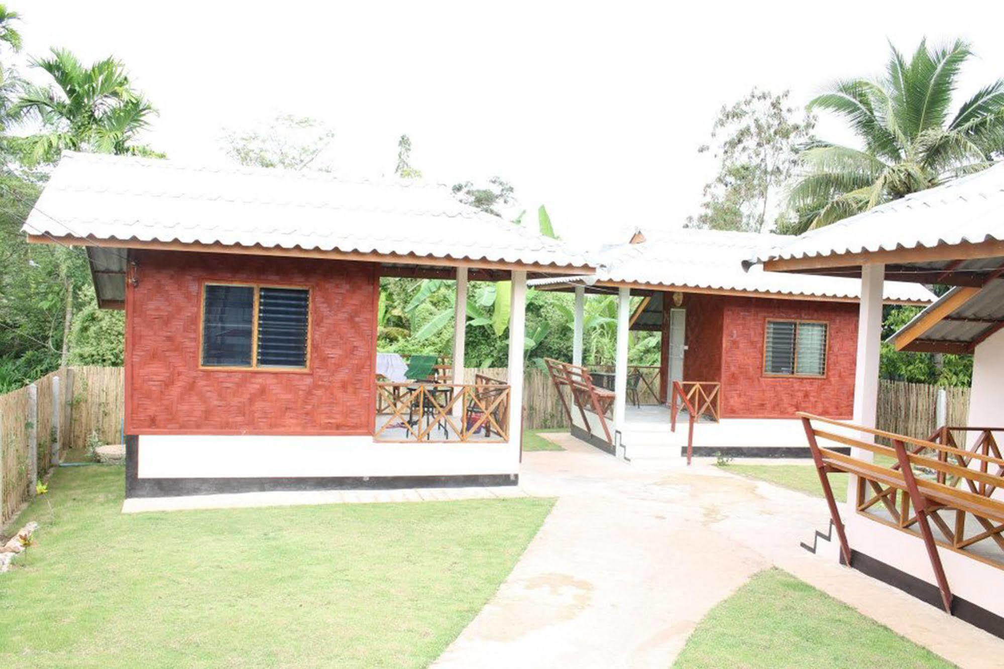 Sarm Mork Guest House Mae Hong Son Exteriör bild